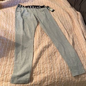NWT- Women’s Under Armour work out leggings